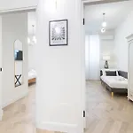 Nina's House - Monti Residences Apartamento