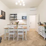 Nina's House - Monti Residences * Roma