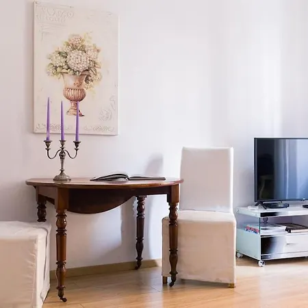Nina's House - Luxury Residences Apartment