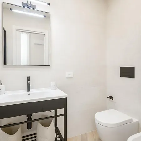 Nina's House - Monti Residences Apartament *