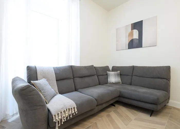 Nina's House - Monti Residences *